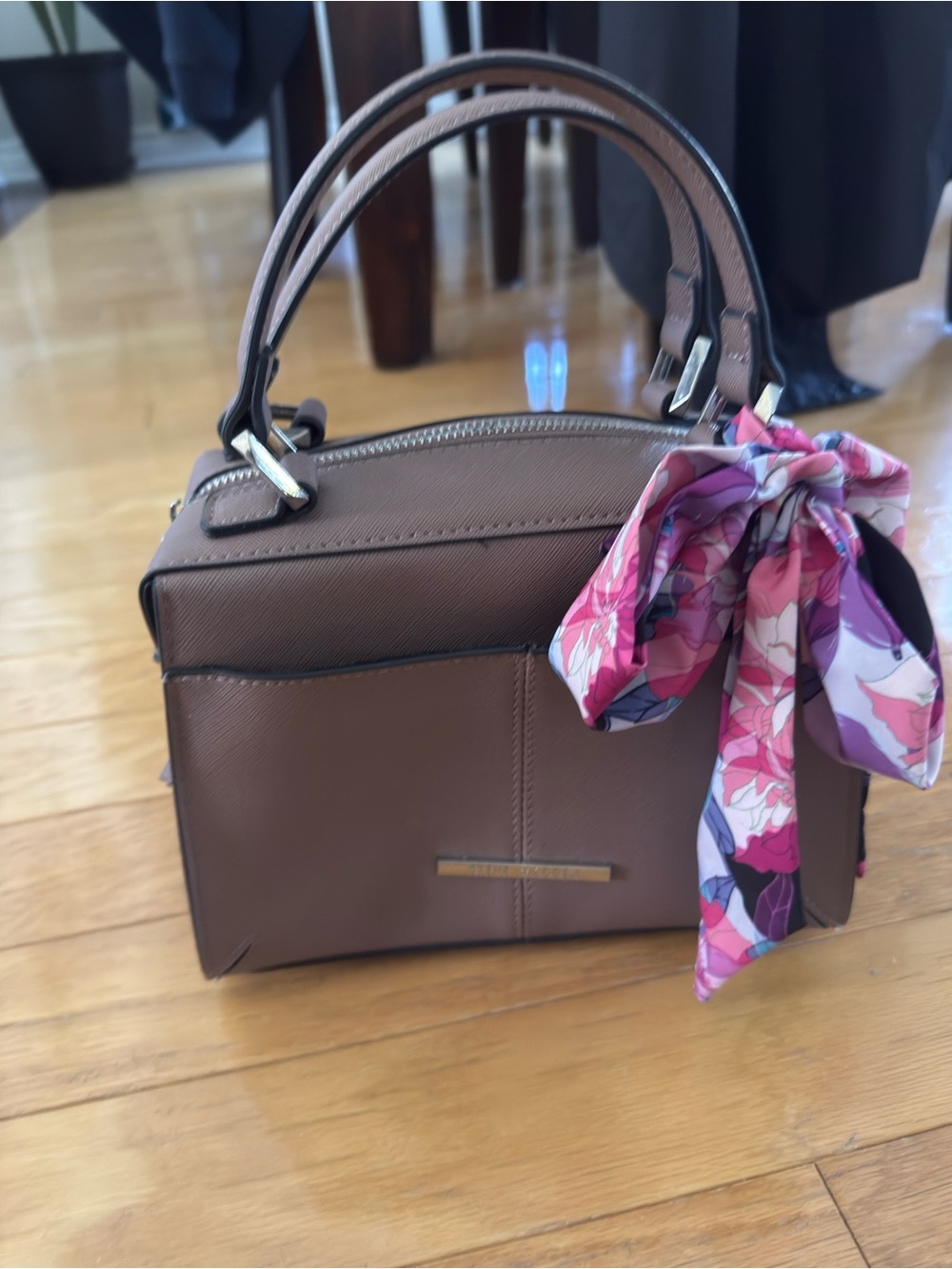 Steve Madden Brown/pink Structured Top-Handle Women’s Bag with Pink Scarf Accent